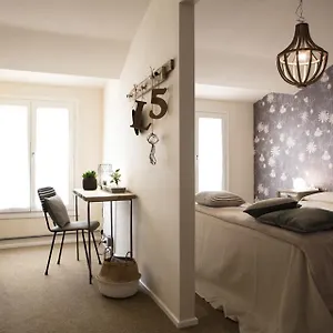 https://hotel-cervetta-5.emilia-romagnahotels.net